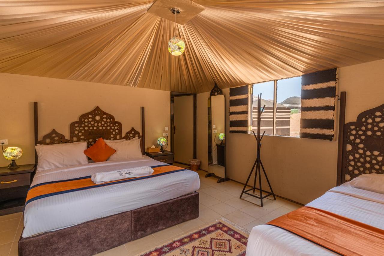 Hotel Aladdin Camp Wadi Rum Esterno foto
