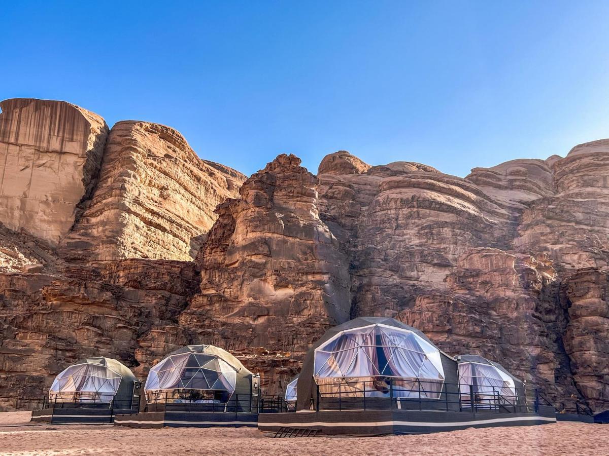Hotel Aladdin Camp Wadi Rum Esterno foto