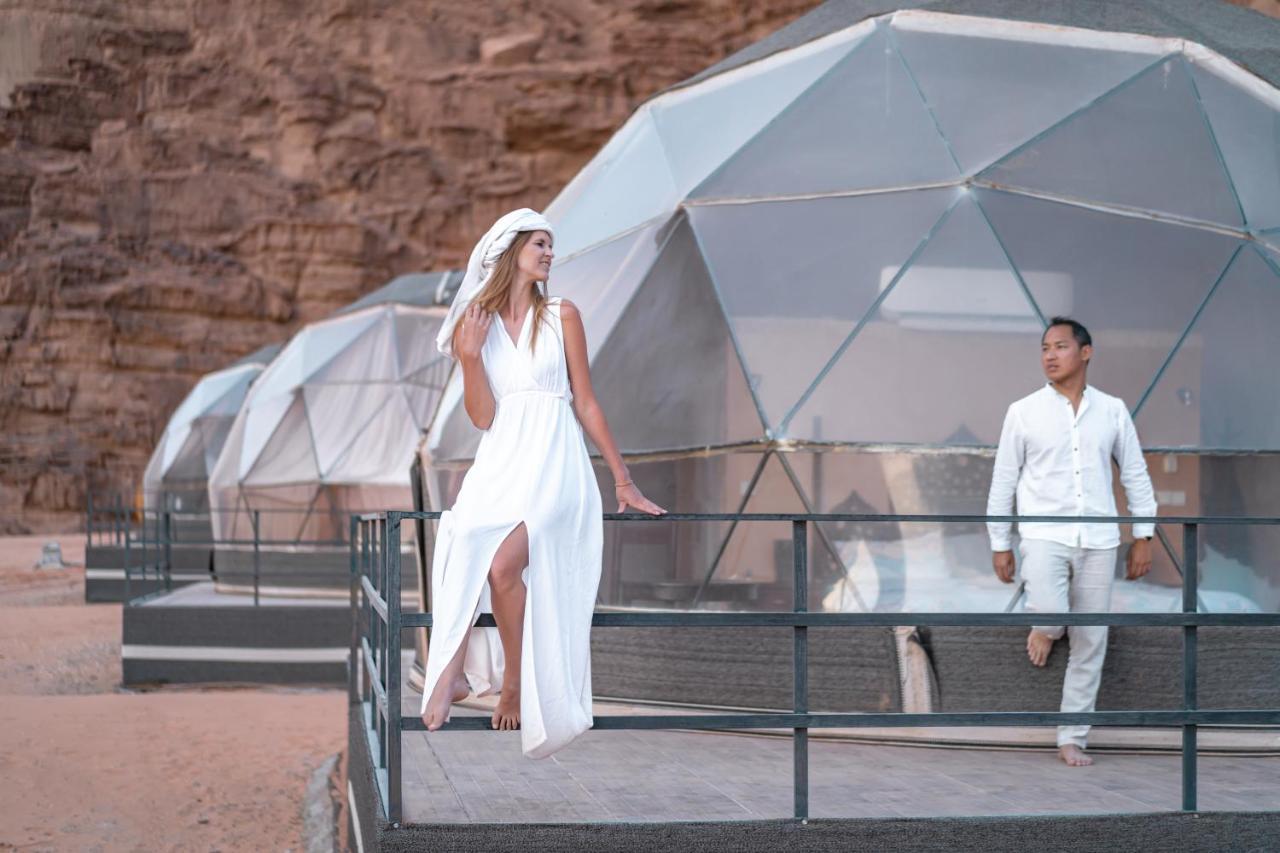 Hotel Aladdin Camp Wadi Rum Esterno foto