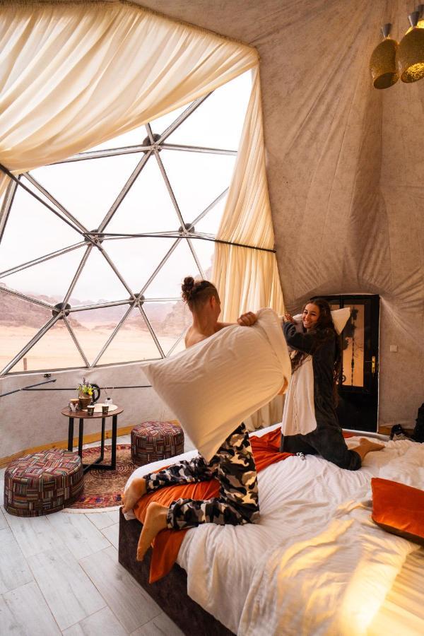 Hotel Aladdin Camp Wadi Rum Esterno foto