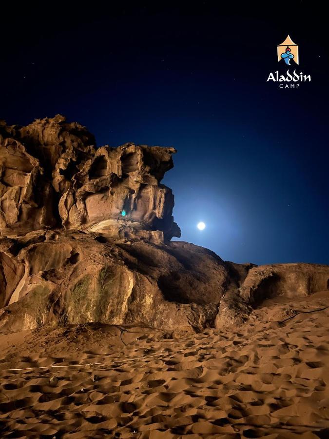 Hotel Aladdin Camp Wadi Rum Esterno foto