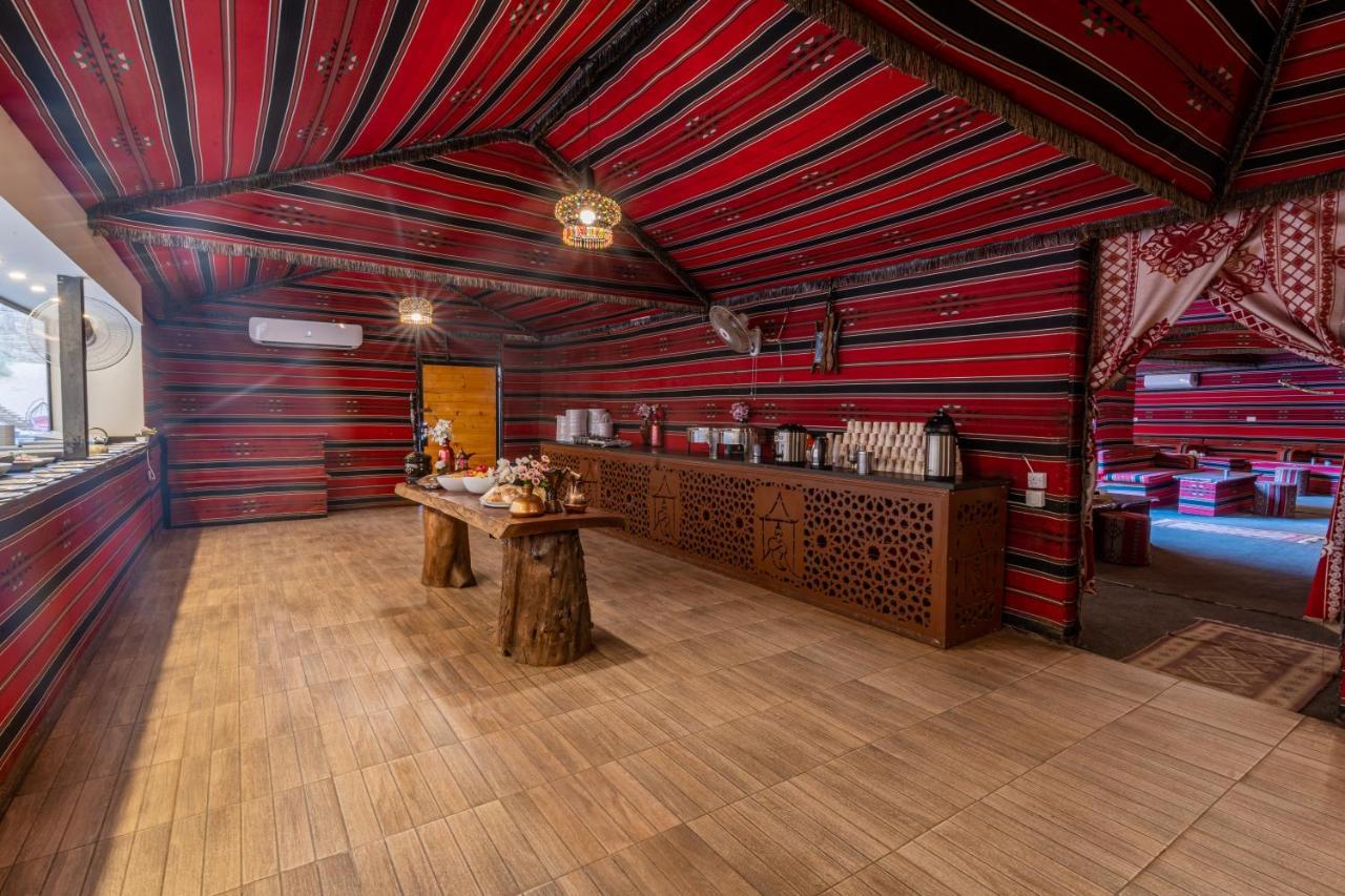 Hotel Aladdin Camp Wadi Rum Esterno foto